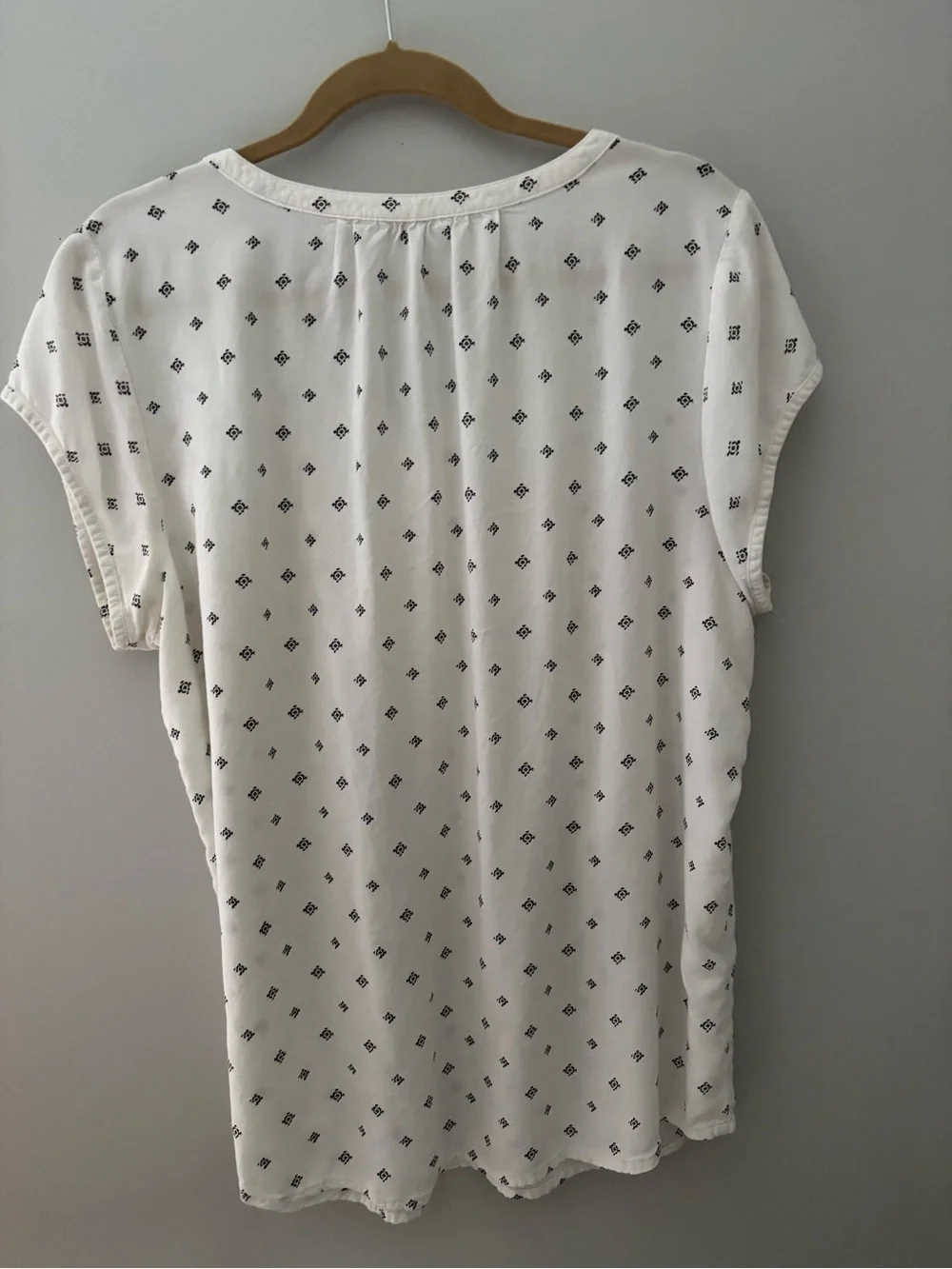 Sonoma White Short-Sleeve Pintuck Blouse with Black Geo Print - Picture 3 of 3